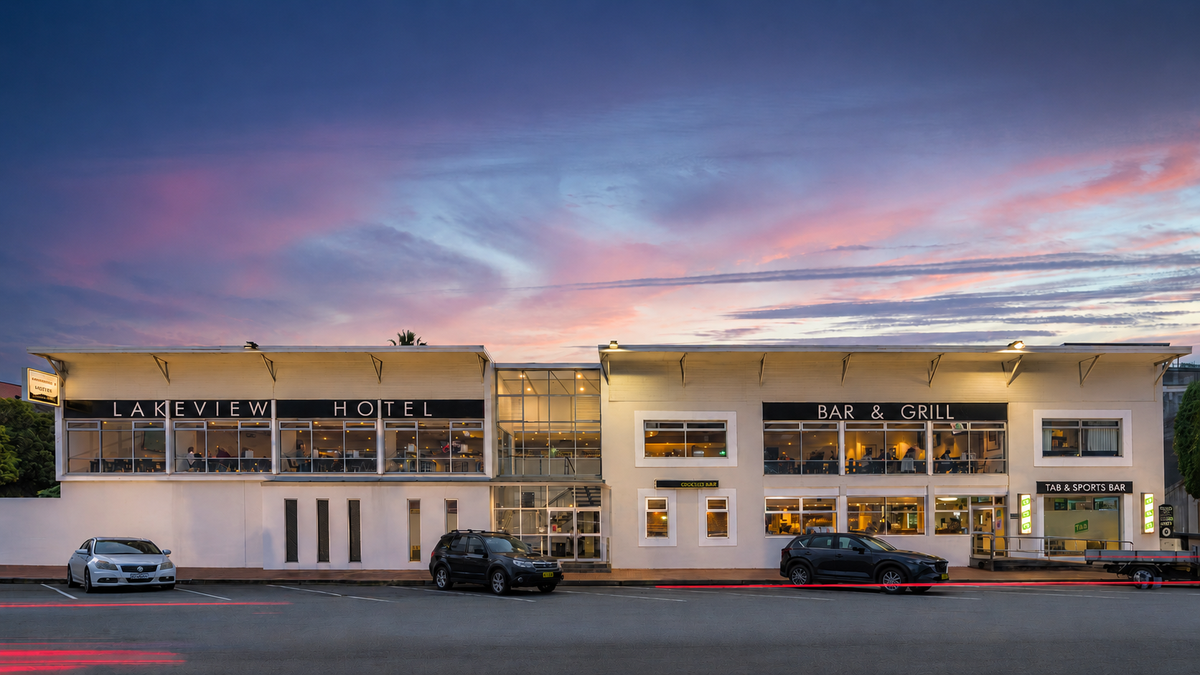 Lakeview Hotel